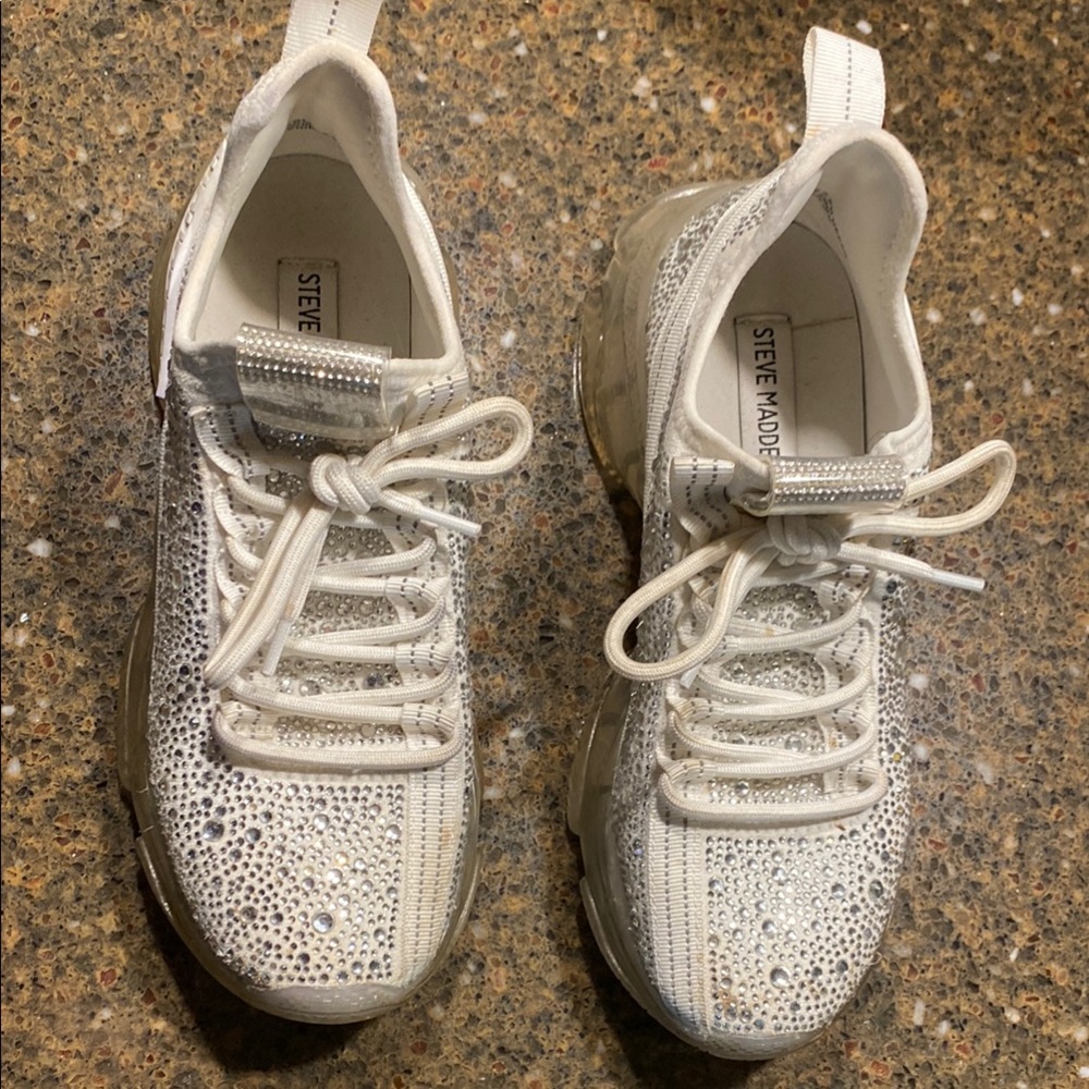 Steve Madden Maxima-R White Rhinestone Chunky Sole Sneakers - size 8